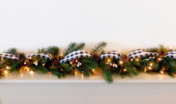 Christmas Garland with White Buffalo Check Ribbon - Image 4