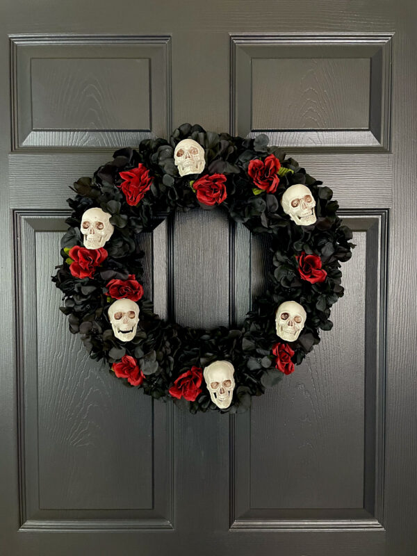 Skull and Roses Wreath - Image 6