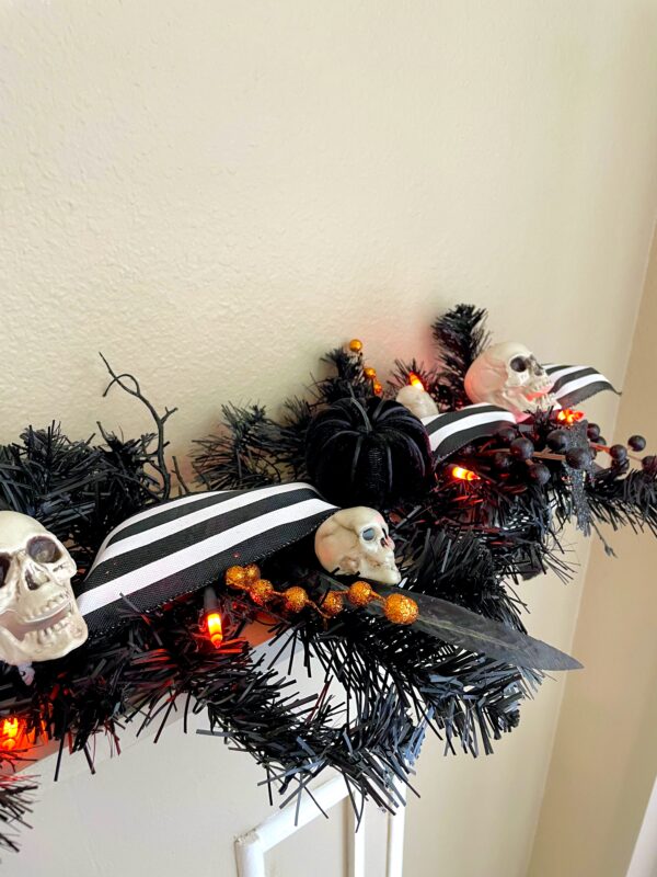 Halloween Skull Garland with Lights - Image 5