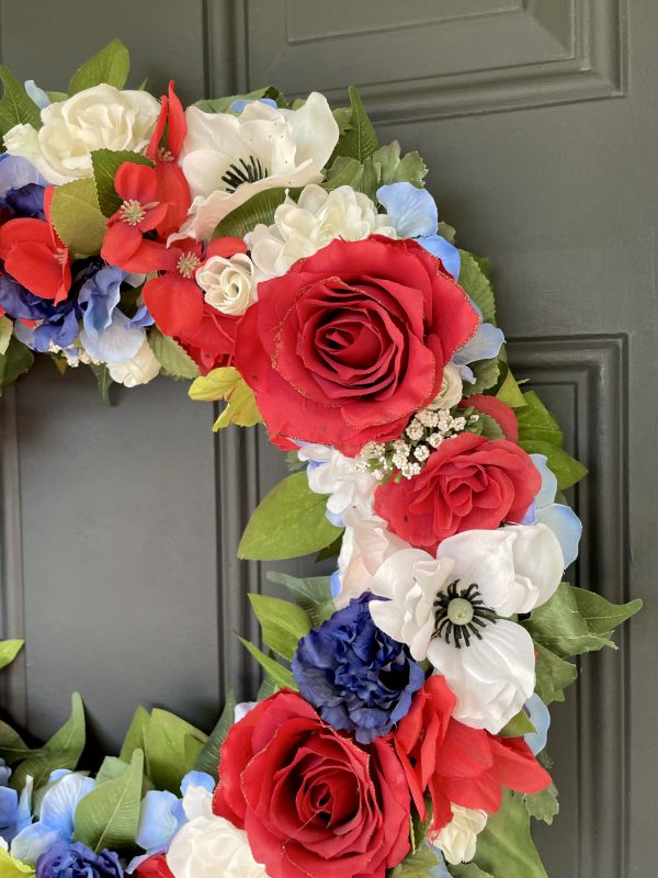 21 inch Patriotic Rose Wreath - Image 4