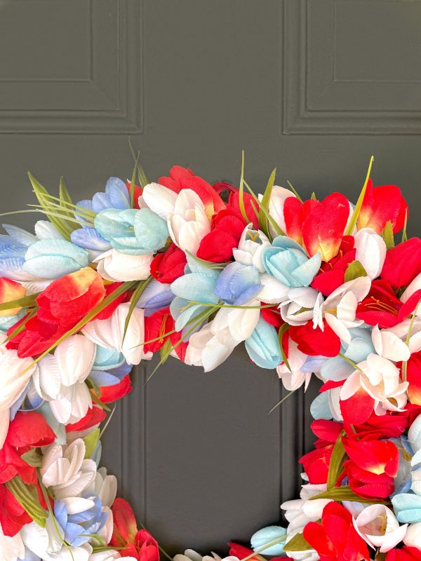 Patriotic Tulip Wreath - Image 3
