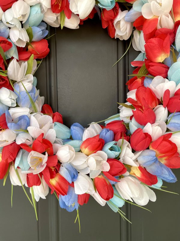 Patriotic Tulip Wreath - Image 4