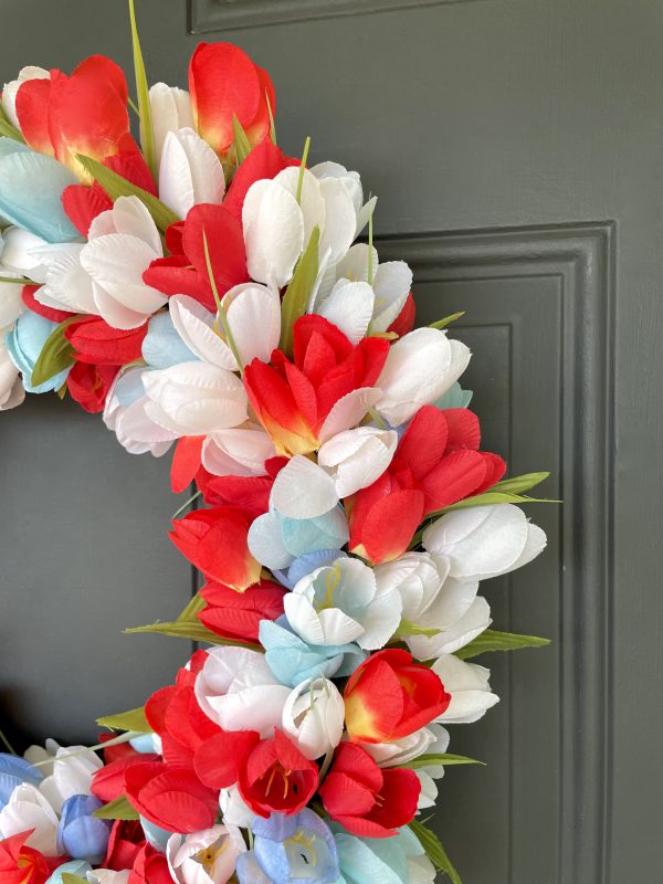 Patriotic Tulip Wreath - Image 5