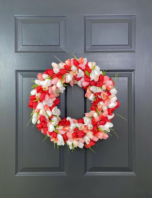Valentine's Day Tulip Wreath - Image 2