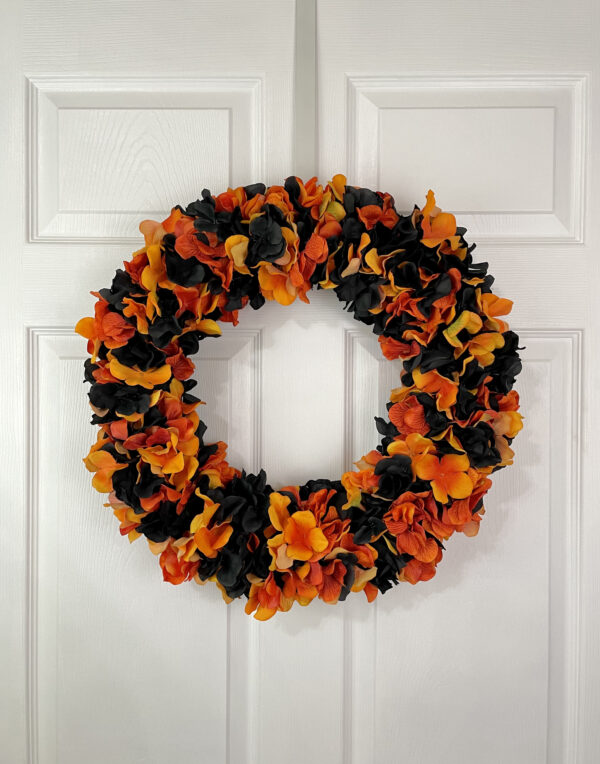 Halloween Hydrangea Wreath - Image 7