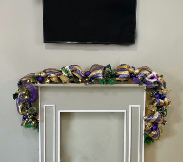 Light Up Mesh Mardi Gras Garland - Image 2