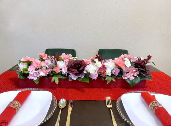 Valentines Centerpiece in wooden box - Image 2