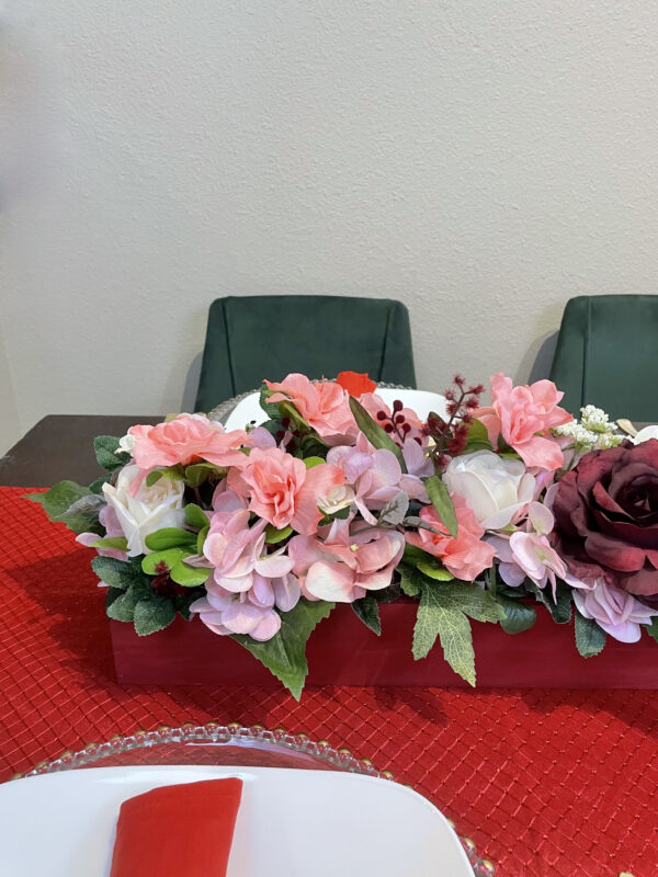 Valentines Centerpiece in wooden box - Image 3