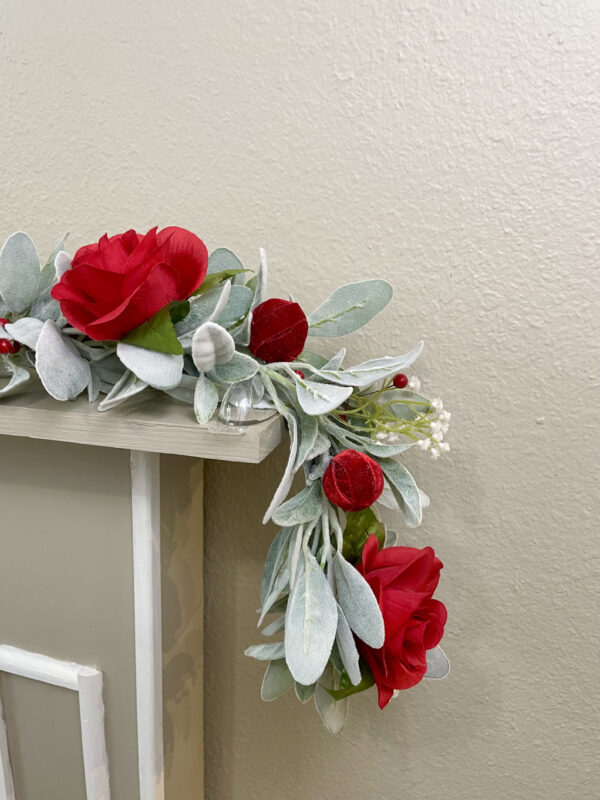 Red Rose Valentines Day Garland - Image 5