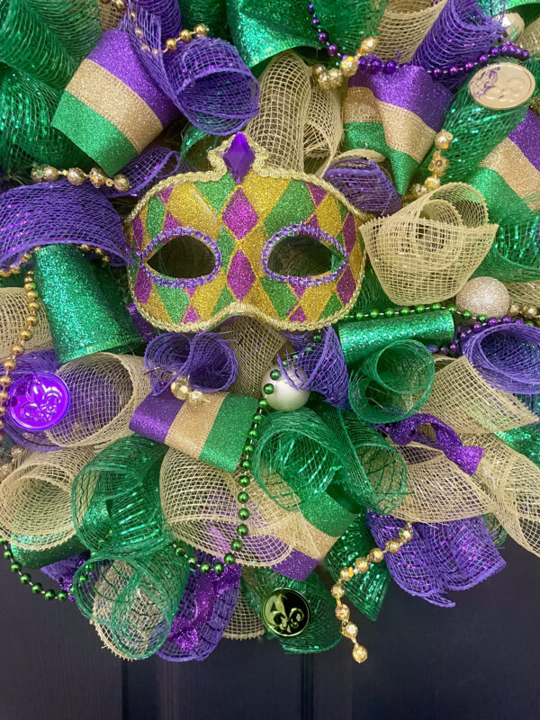 Mardi Gras Mask Wreath - Image 4