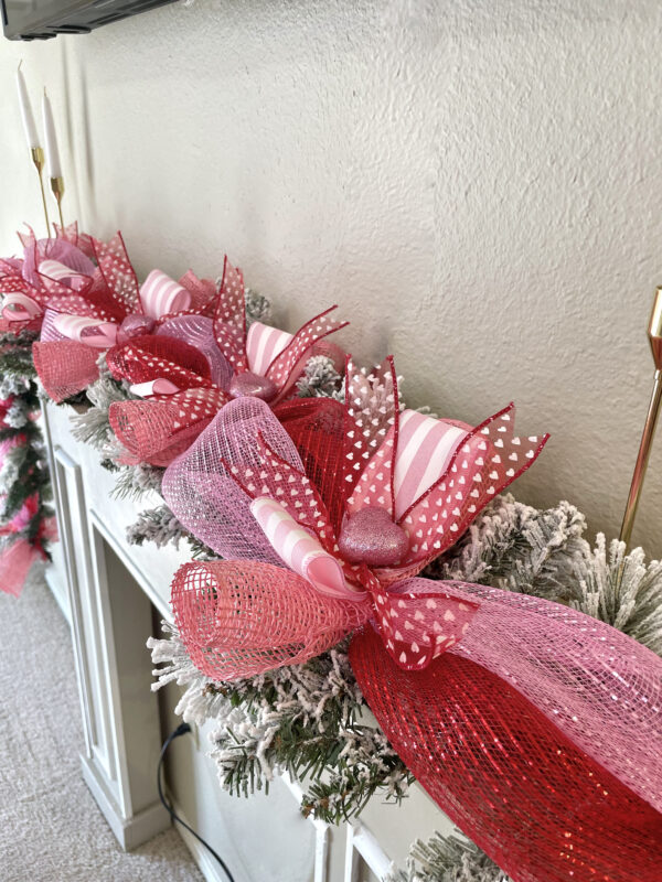 Deco Mesh Valentines Day Heart Garland - Image 3