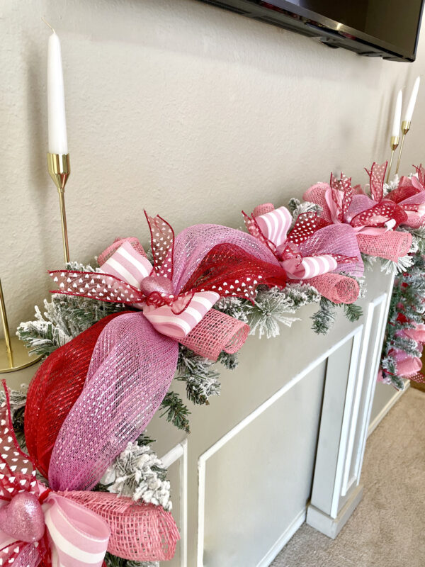 Deco Mesh Valentines Day Heart Garland - Image 4